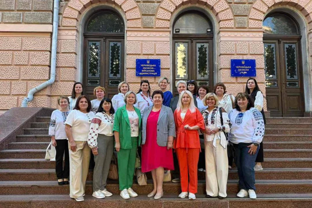 Представниці Менської громади вивчали досвід розвитку соціальних послуг на Буковині