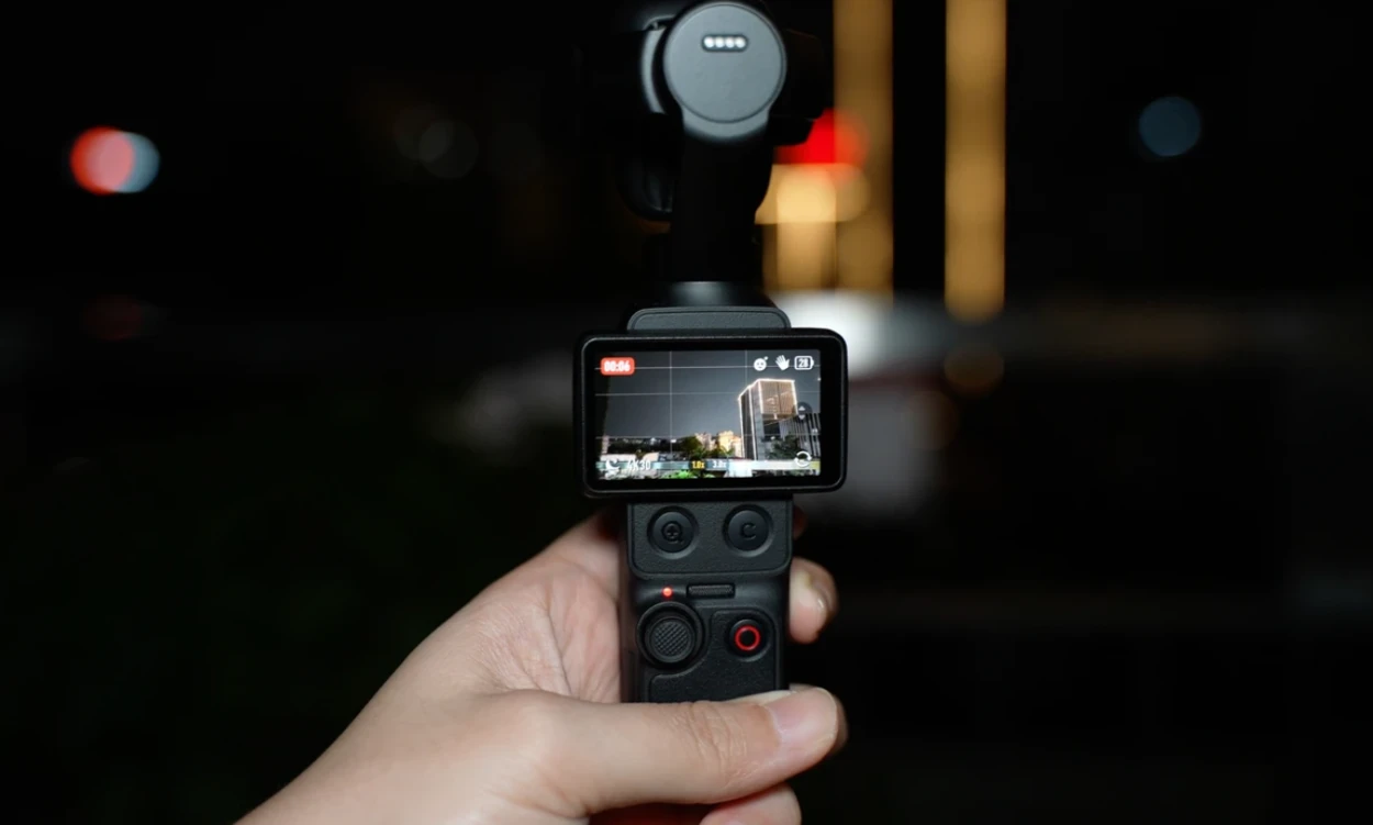 DJI Osmo Pocket 4: відмінності Standard Kit та Creator Combo