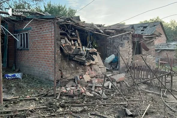 На Чернігівщині росіяни атакували склад, підприємства та храм: є постраждалі й значні втрати