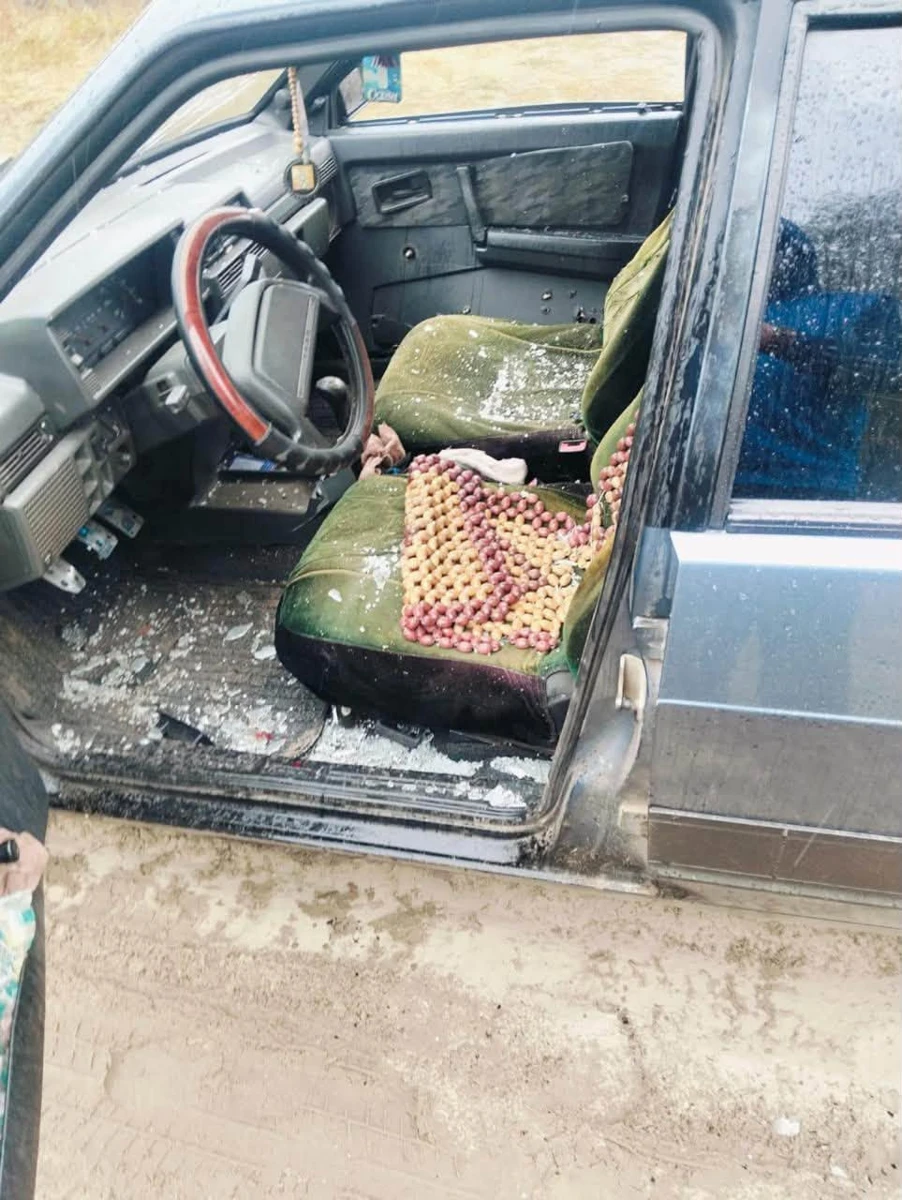 Ворожий дрон атакував село Менської громади: пошкоджені автівки та будинок