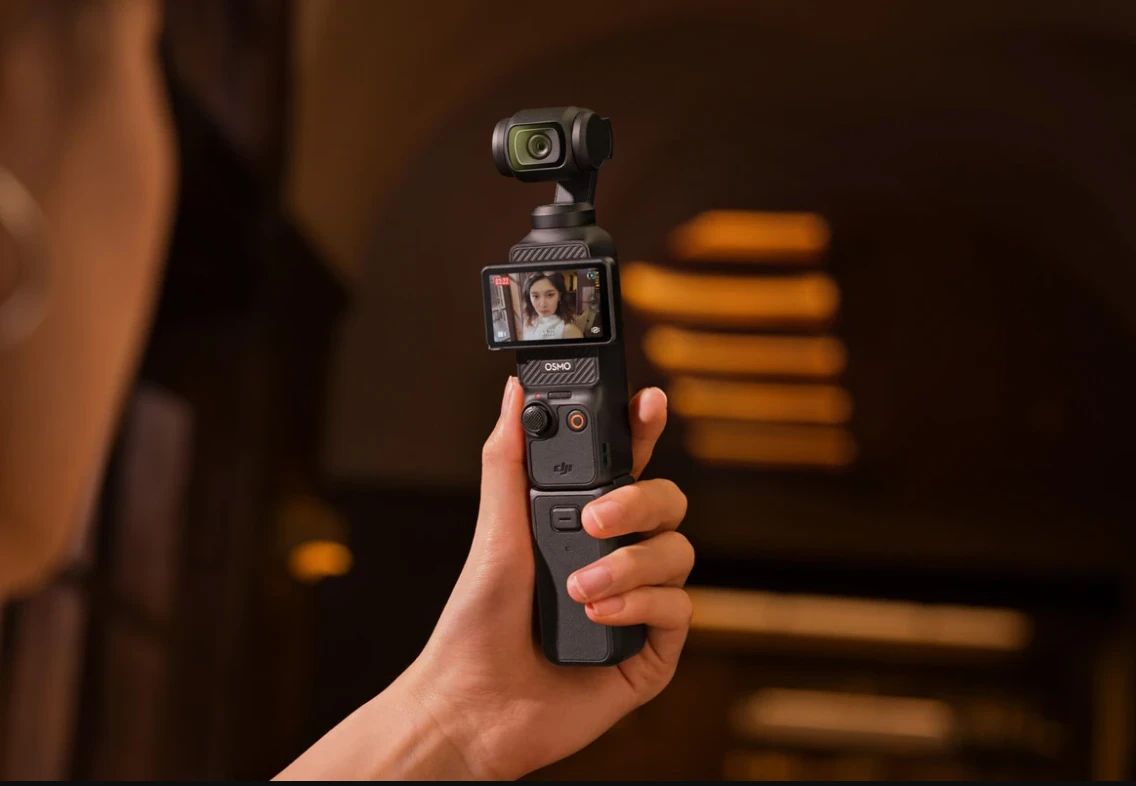 DJI Osmo Pocket 4: відмінності Standard Kit та Creator Combo