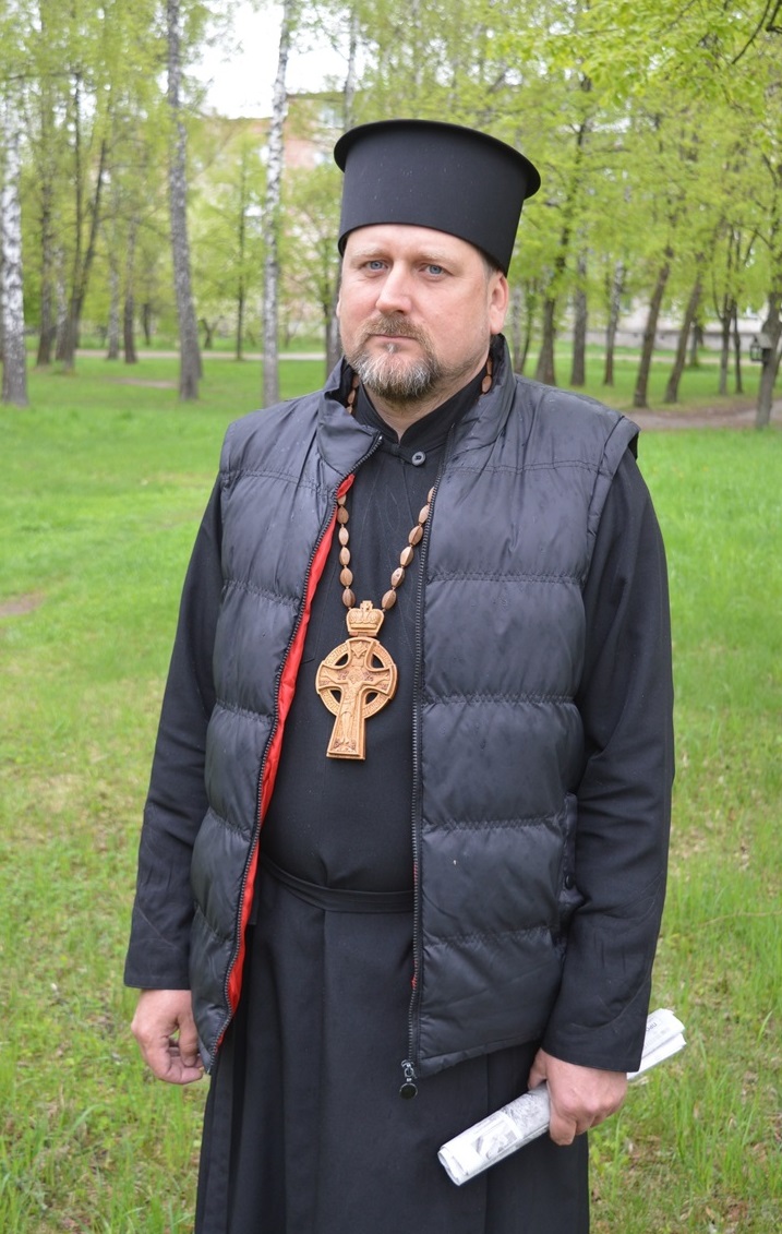 Отець Максим Покидько
