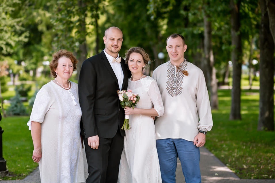 Влітку 2019 року Алла та Віллем приїжджали в Україну, щоб обвінчатися у П’ятницькій церкві Чернігова