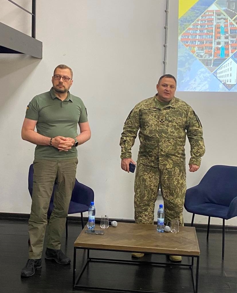 В'ячеслав Чаус і Дмитро Красильников