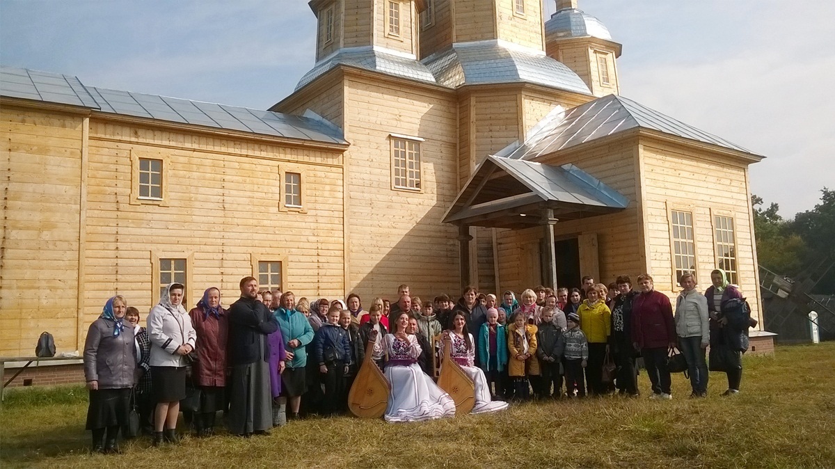 Городищенці не тільки відвідали рідну церкву, а ще й концерт послухали
