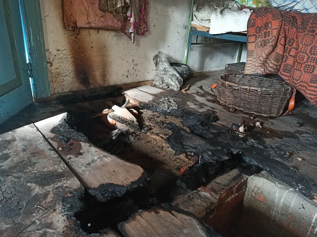 Фото з місця пожежі
