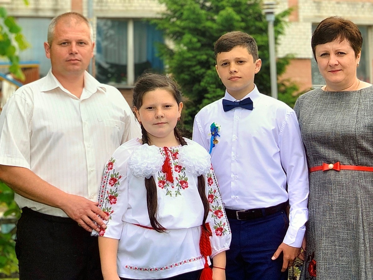 Тиха гавань, надійна опора у напружених службових буднях – родина