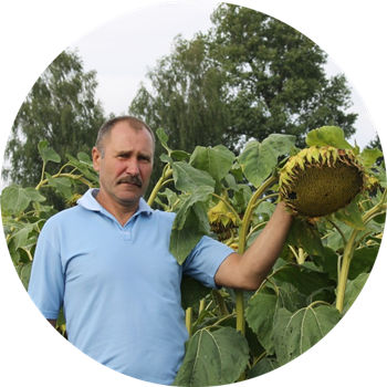 Михайло Сироїд – за обробіток землі, щоб не гули на ній бур’яни та не росли чагарники