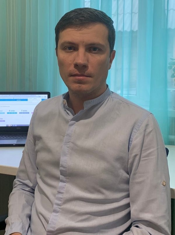 Роман Скиданенко - вчитель математики Менського ОЗЗСО І-ІІІ ступенів ім. Т.Г. Шевченка 