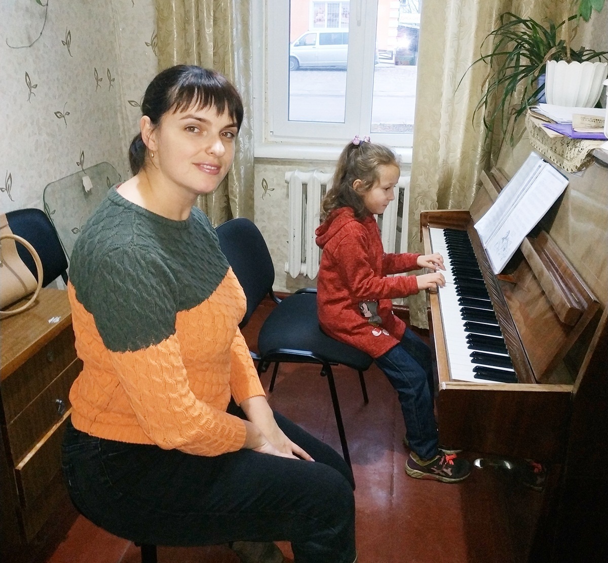 Ірина Яценко проводить тільки індивідуальні уроки. Очно це робити легше