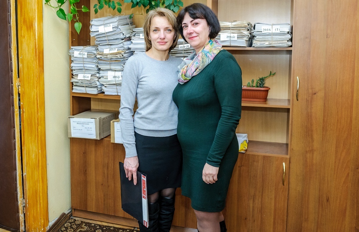 Оксана Булавка та Валентна Максименк: пліч-о-пліч фінансистки трудилися два десятиліття