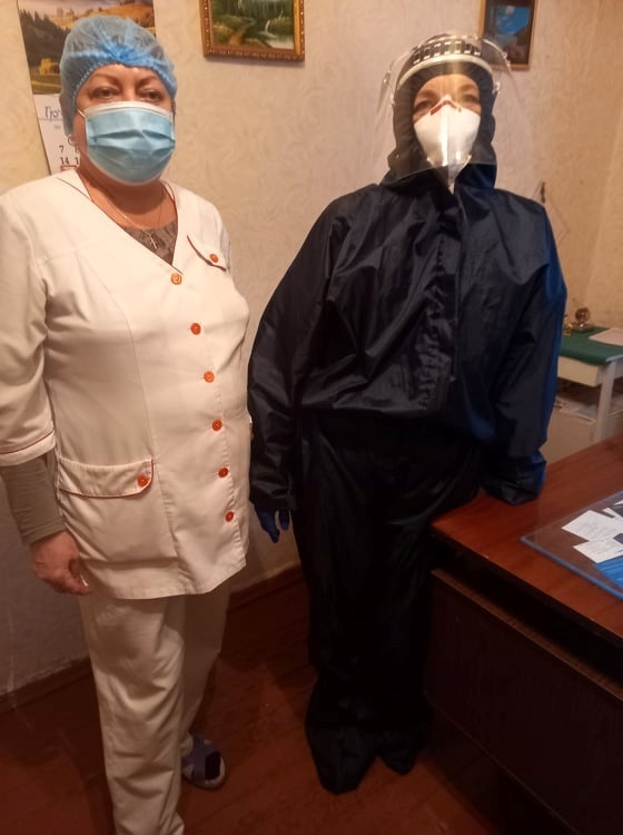 Медики інфекційного відділення