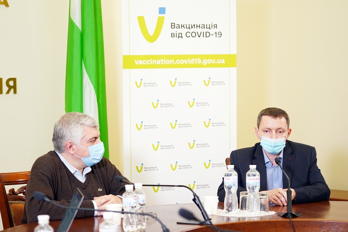 Владислав Тугучов та Микола Біщак переконані, що альтернативі щепленням не існує