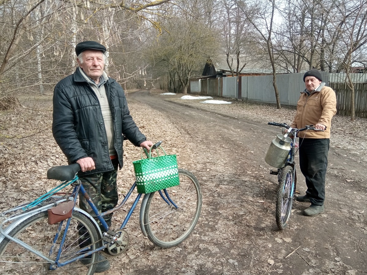 Співрозмовники згадують, що колись у приміщенні школи був клуб, де киселівські кіномеханіки «крутили» «Єсенію», «Кінґ-Конґа»