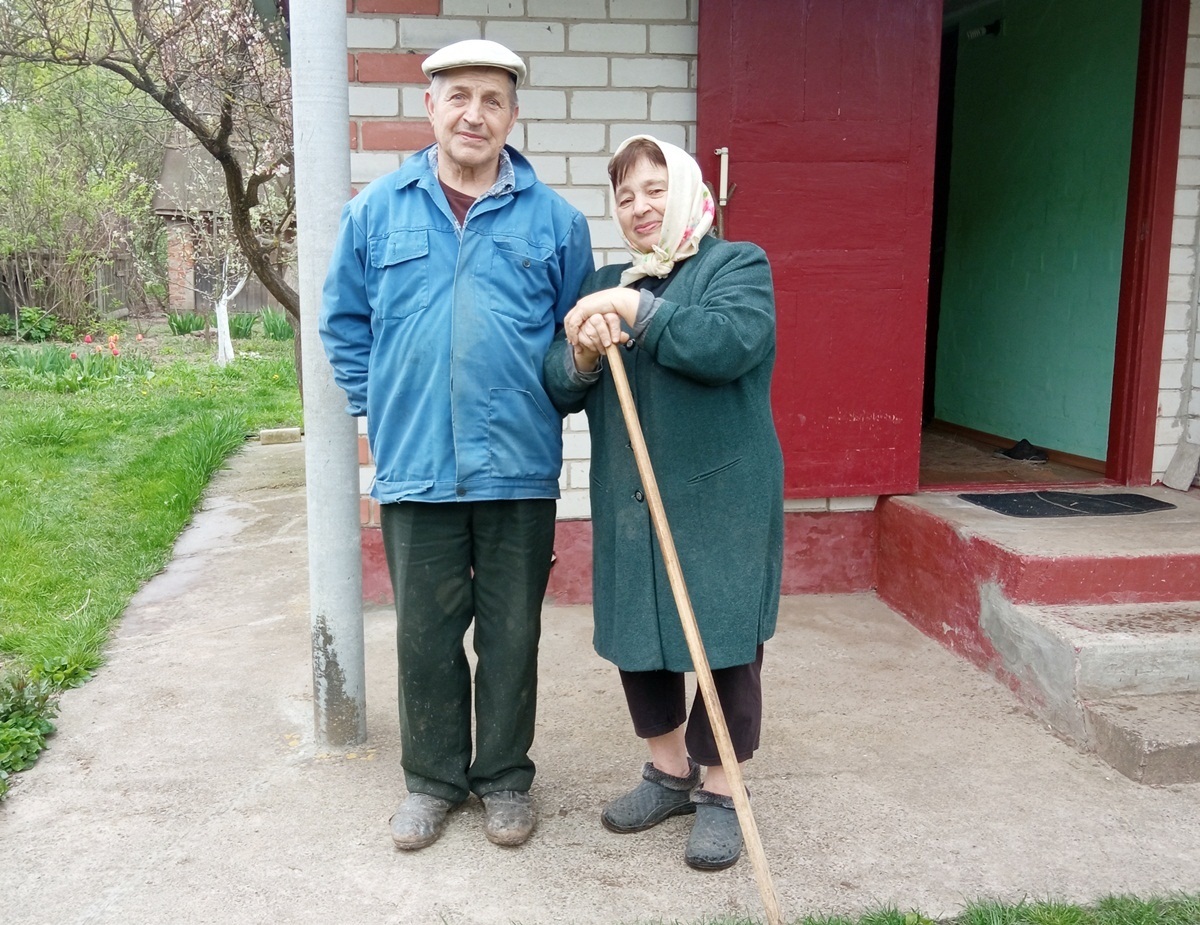 Подружжя Із задоволенням чекає, коли до них в гості навідуються діти, онуки, родичі, друзі