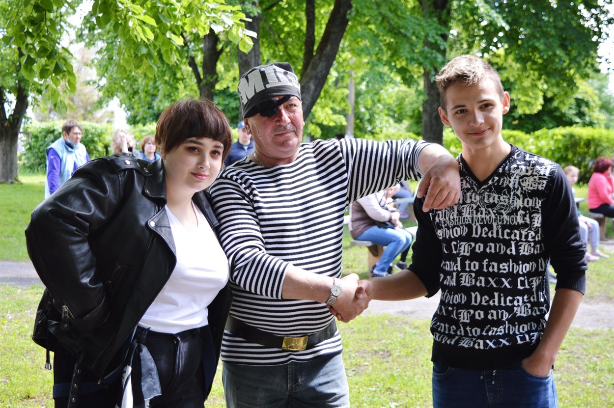 Пірати Сніжана Наумчик і Віталій Кир`ян
