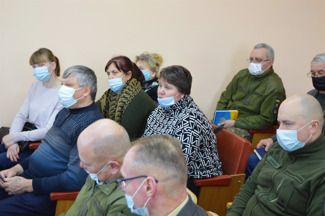 Члени родин загиблих військовослужбовців прийшли на зустріч з обласним військовим комісаром