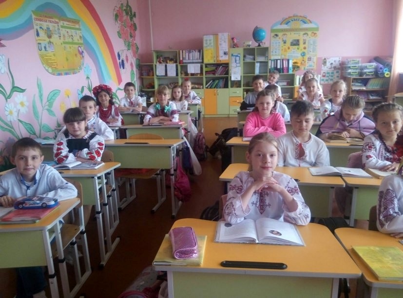 Діти скучають за школою