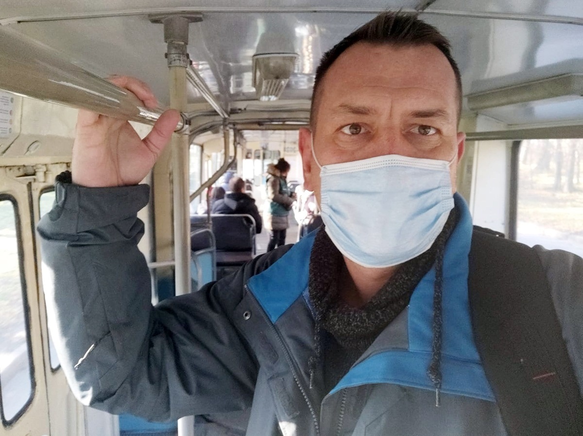 Фото на своїй ФБ-сторінці Володимир підписав: «Як в дитинстві. В Черкасах зберіглися тролейбуси-гармошки. Чудова атракція»