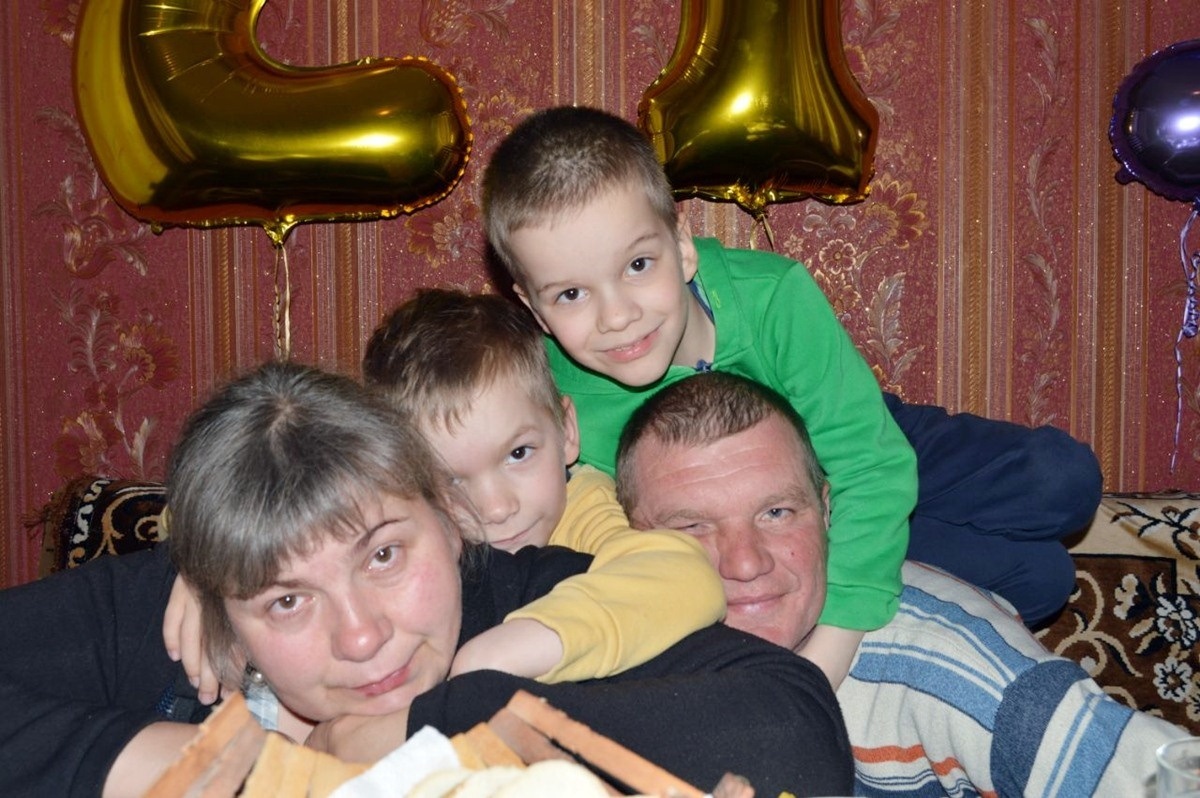 Останнє сімейне фото, де всі ще разом. На завтра Юрій поїхав до Дніпра