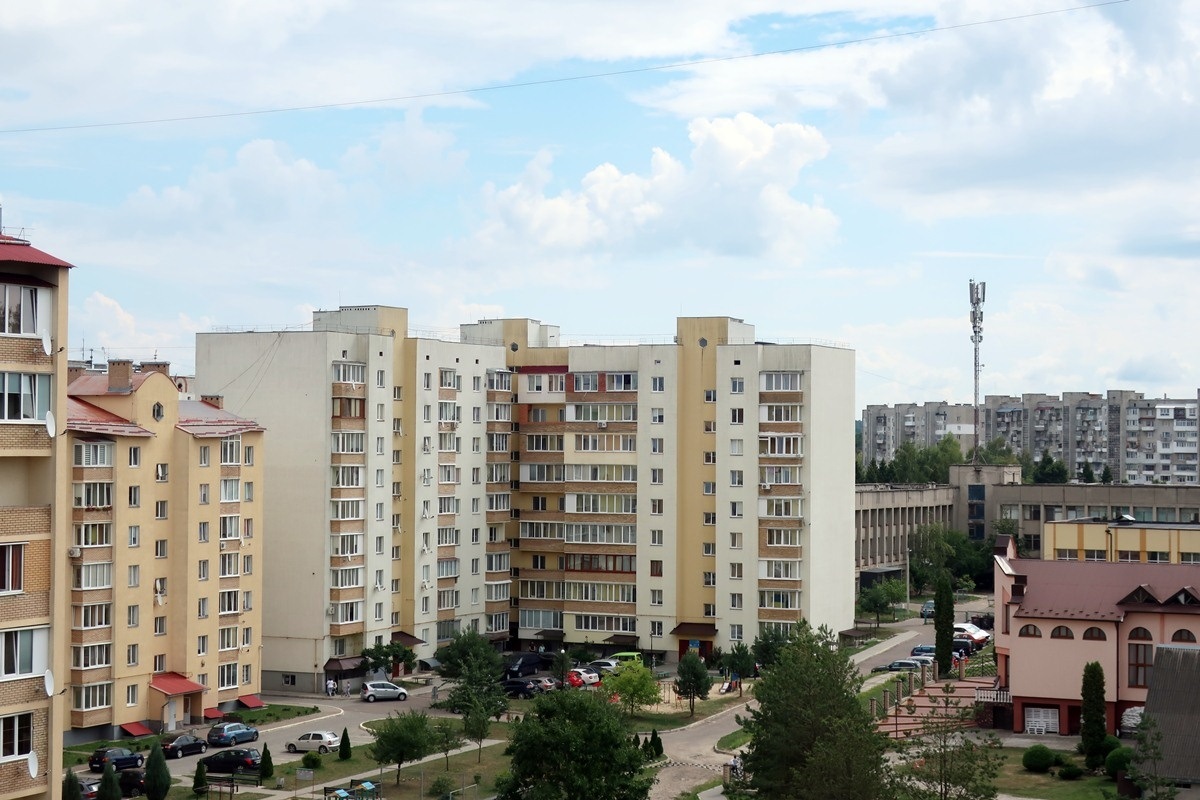 Новояворівськ