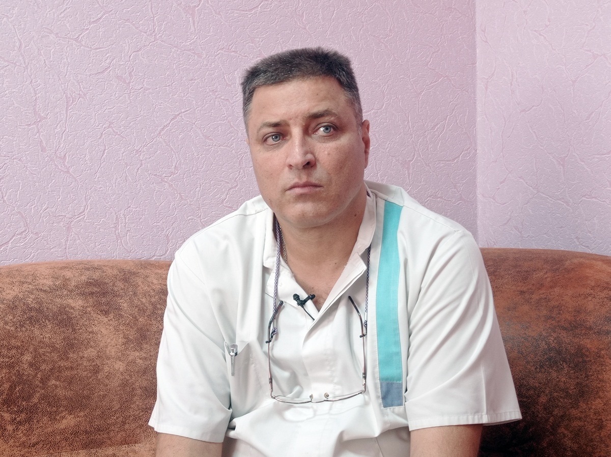 Пройшов шлях від лікаря поліклінічного та хірургічного відділень до заступника головного лікаря з хірургічної роботи