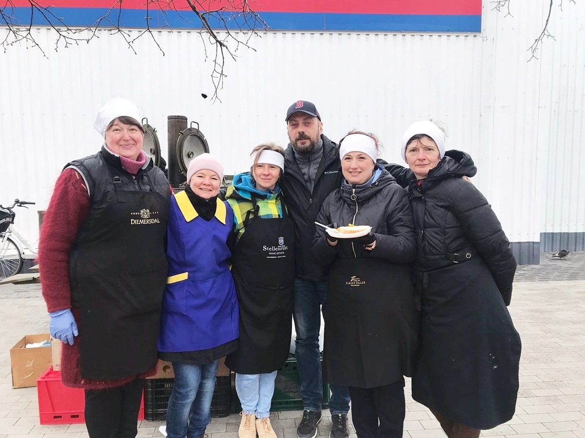 Голова Чернігівської ОВА В'ячеслав Чаус підтримував волонтерок