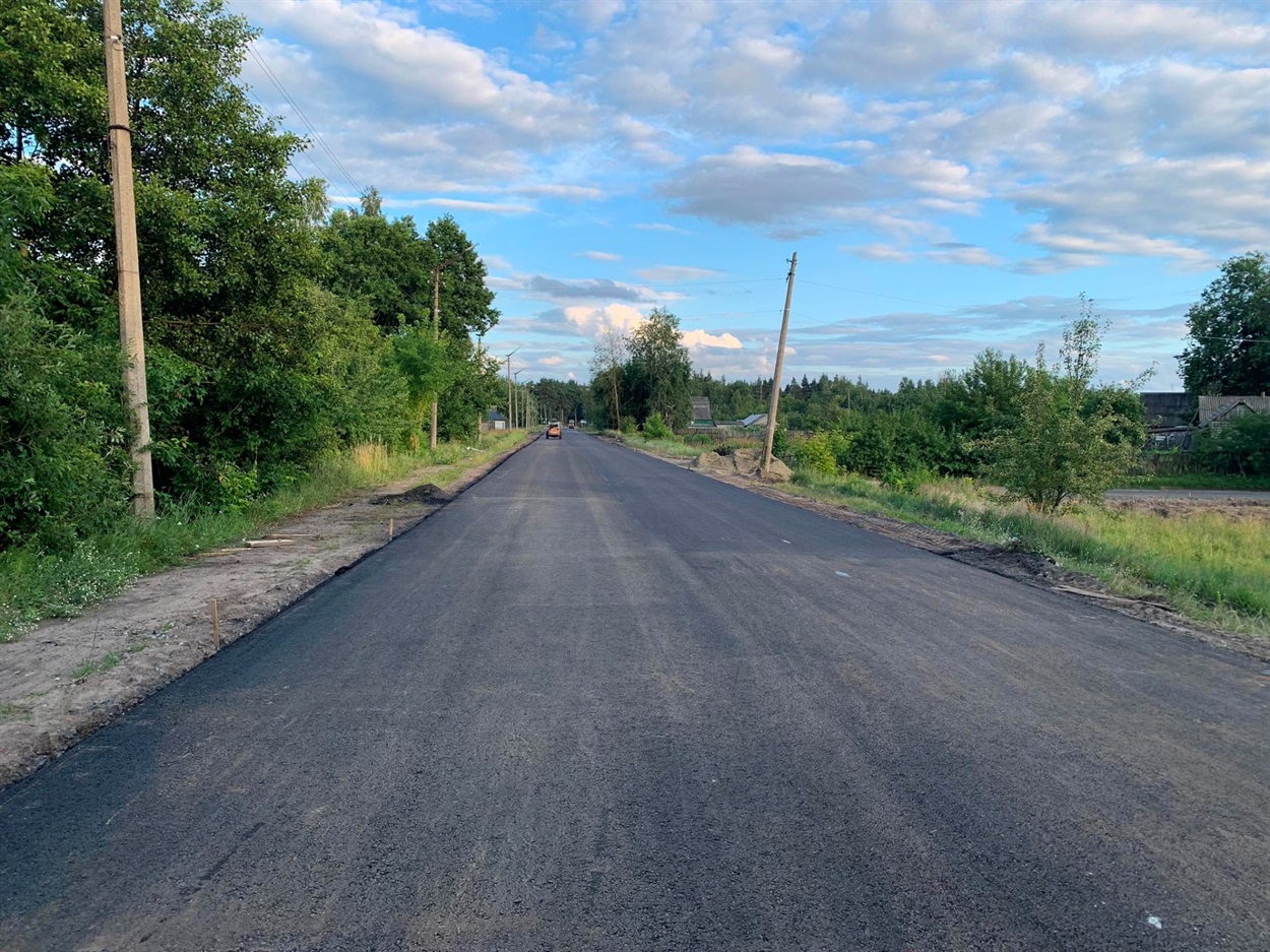 Відремонтований менськими шляховиками відрізок дороги по вулиці Новій
