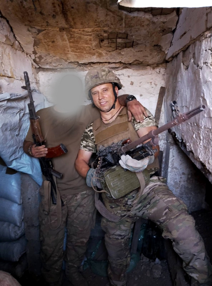 Олександр із побратимом