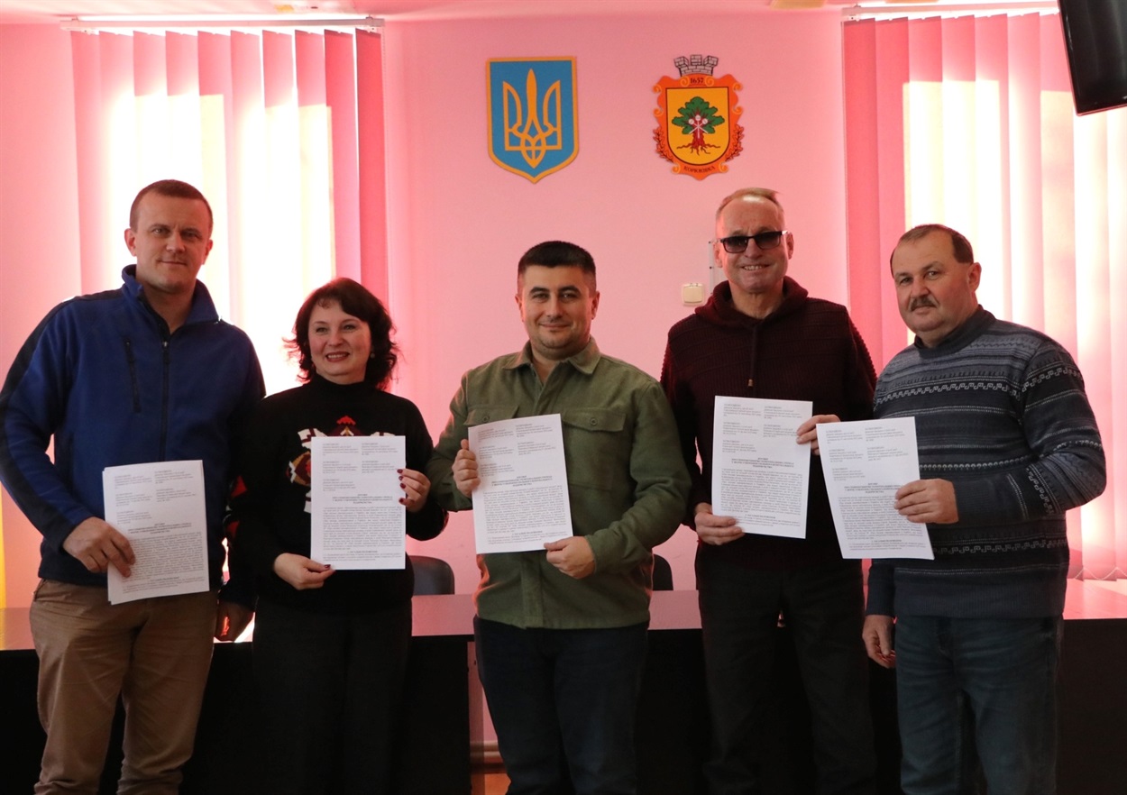 Керівники п'яти громад поставили свої підписи у документі про співпрацю