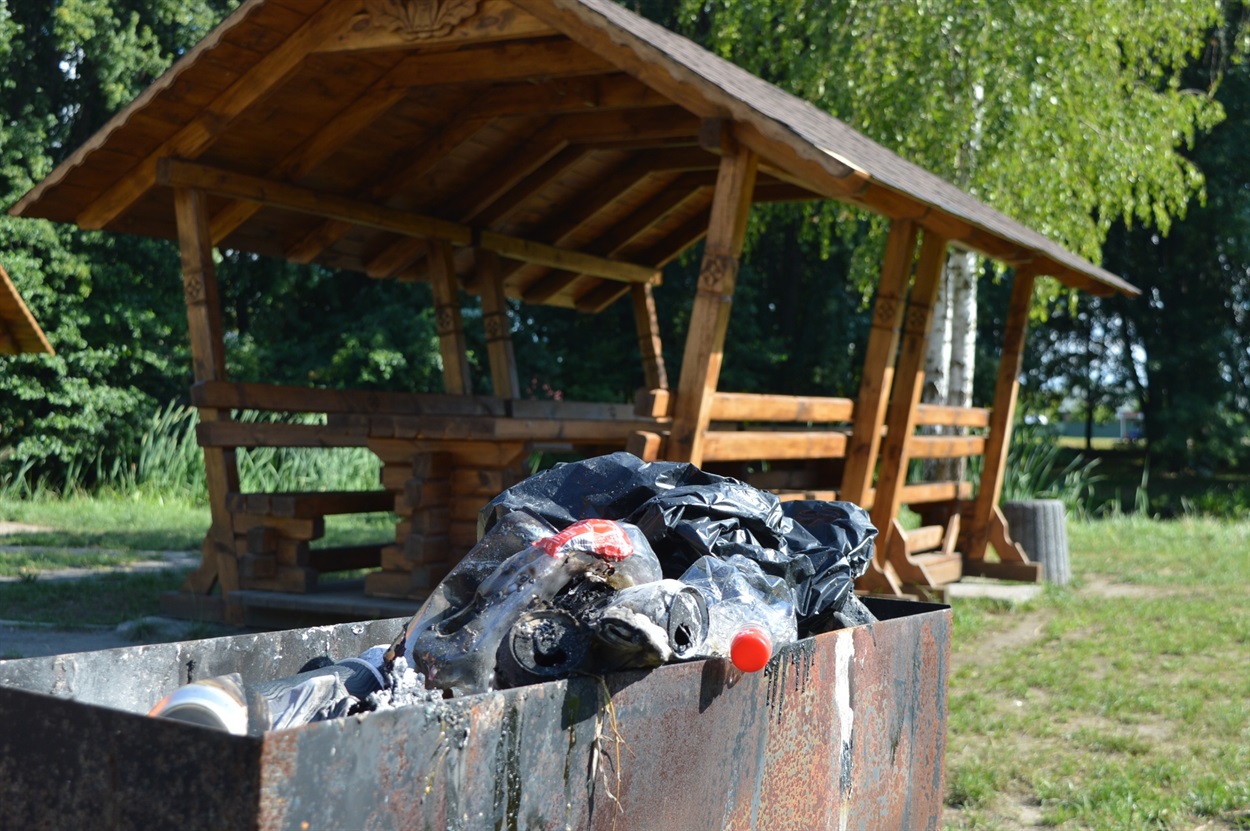 Такий вигляд інколи мають мангали біля альтанок