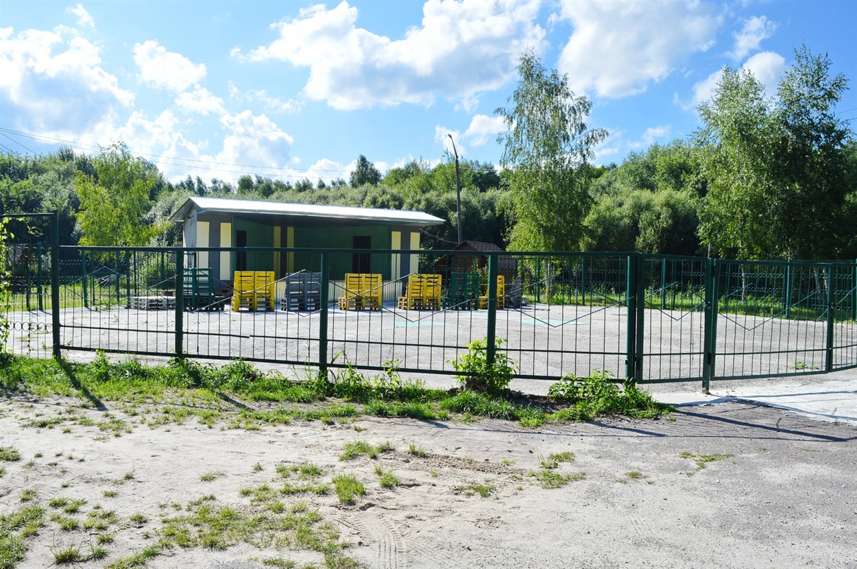 «Клітка» в Парку дружби в Корюківці