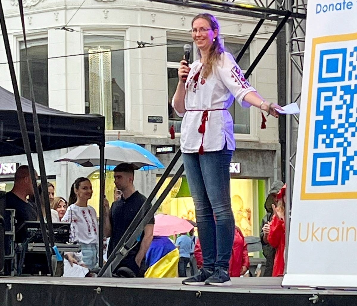 Тоді ж почала читати книги про нашу історію, з п’ятьма книжками зі шкільної бібліотеки впоралася швидко. Але Маріка не здавалася