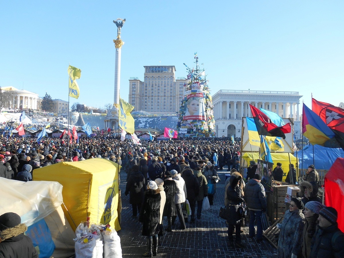 У ті лютневі дні Маріка перебувала разом з українцями: безпосередньо на Майдані, у наметах, працювала на кухні. Скрізь спілкувалася з людьми
