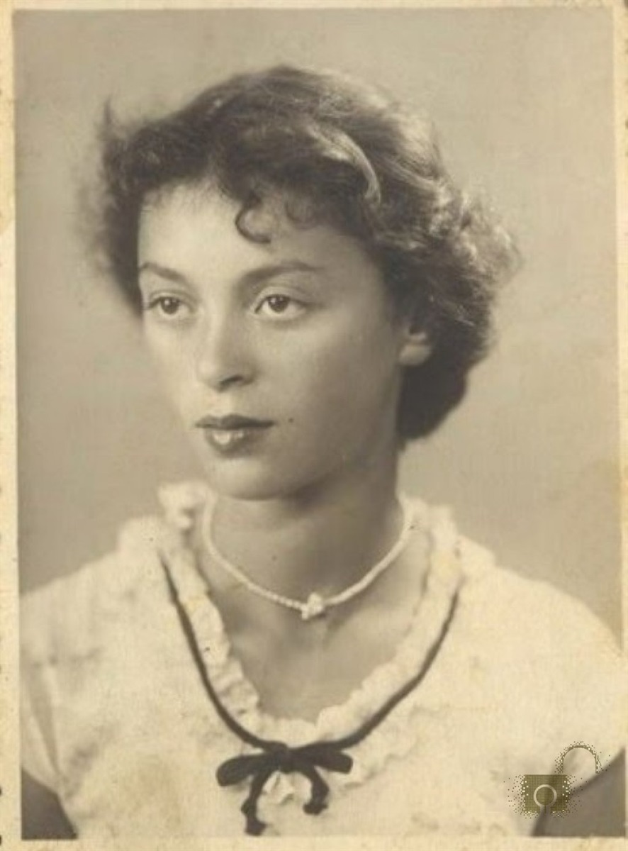 Хава Волович народилася 1916 р. у Сосниці. У 1937 році вона служила літературним коректором у редакції нашої газети. У 1938 році за звинуваченнями в «антирадянській агітації» її засудили до 15 років виправних таборів та 5 років позбавлення прав. Відбувши покарання, у 1957 році повернулася на батьківщину. Реабілітована у 1963 р. Померла у Мені 14 лютого 2000 р.