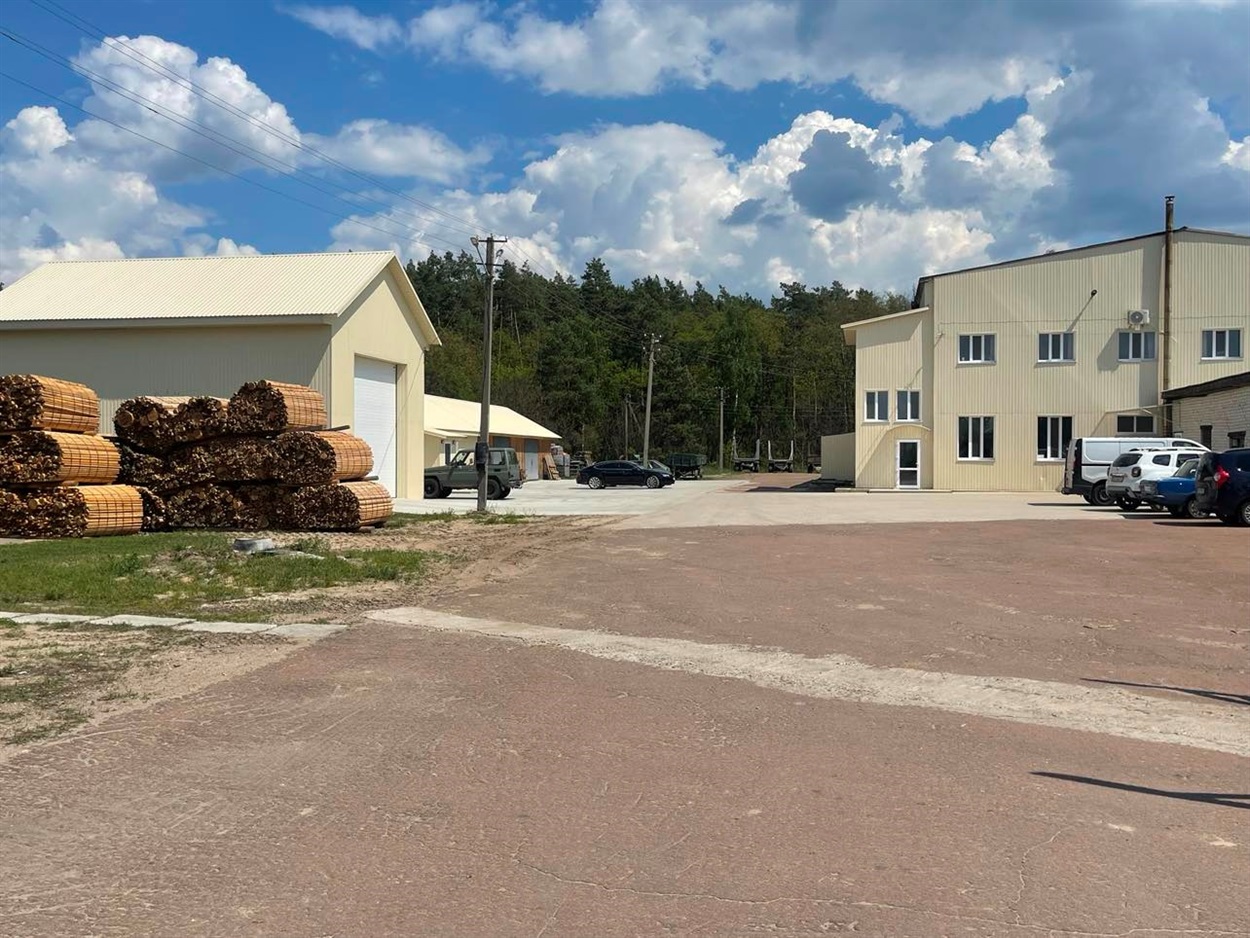 На території підприємстав з'явилися будівлі