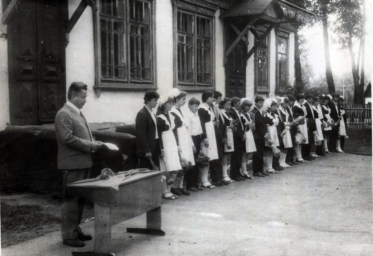 25 травня 1988 року. Останній дзвоник в Феськовській 8-річній школі