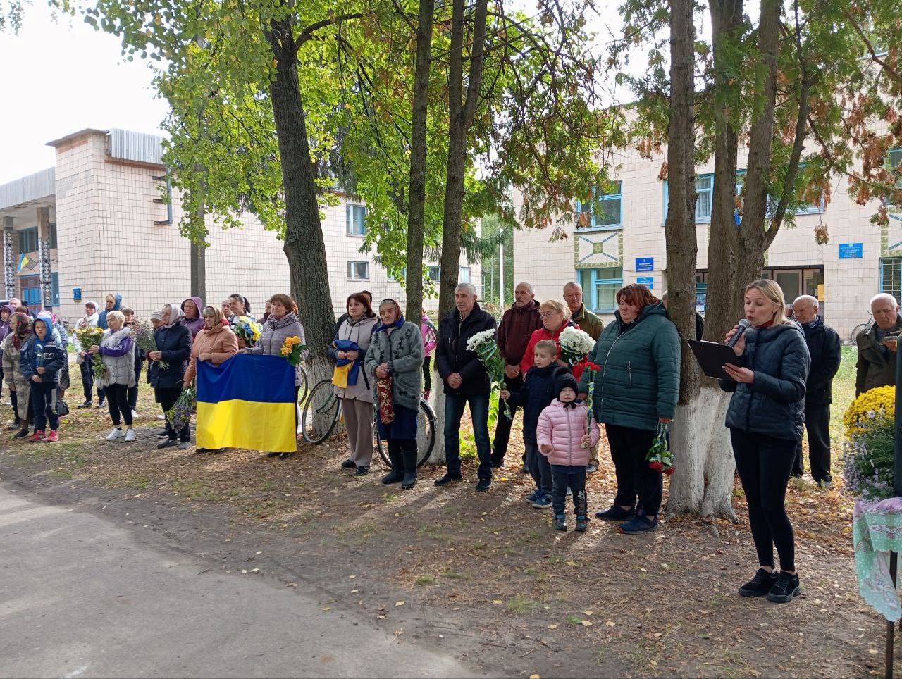 У Волосківцях та Бірківці відкрили меморіальні дошки на честь загиблих Героїв