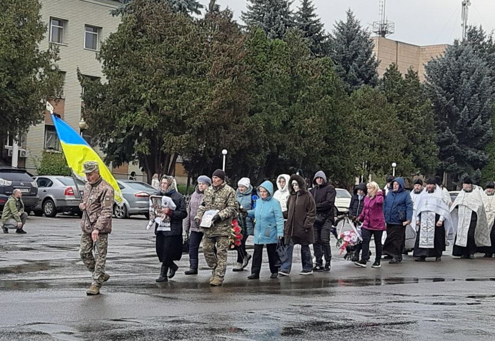 Менська громада попрощалася із Захисником Миколою Корнієнком