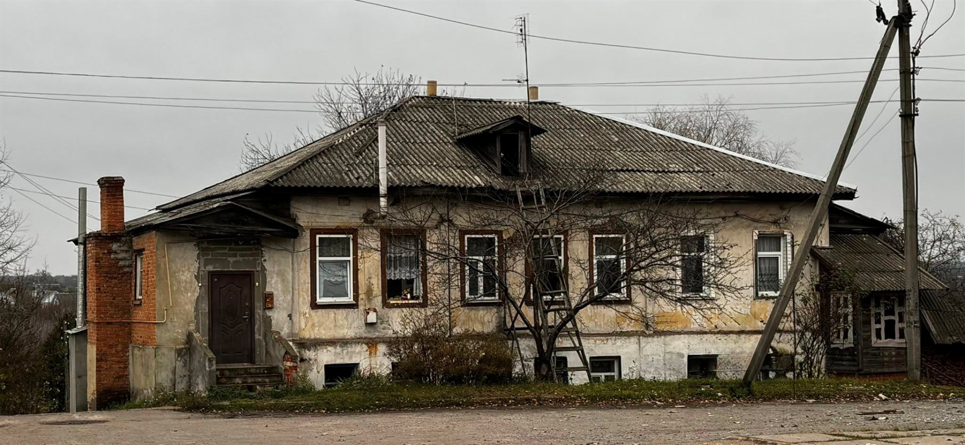 Росіяни 31 раз вдарили по Чернігівщині за добу: 76 вибухів, пошкоджені будинки та адмінспоруди