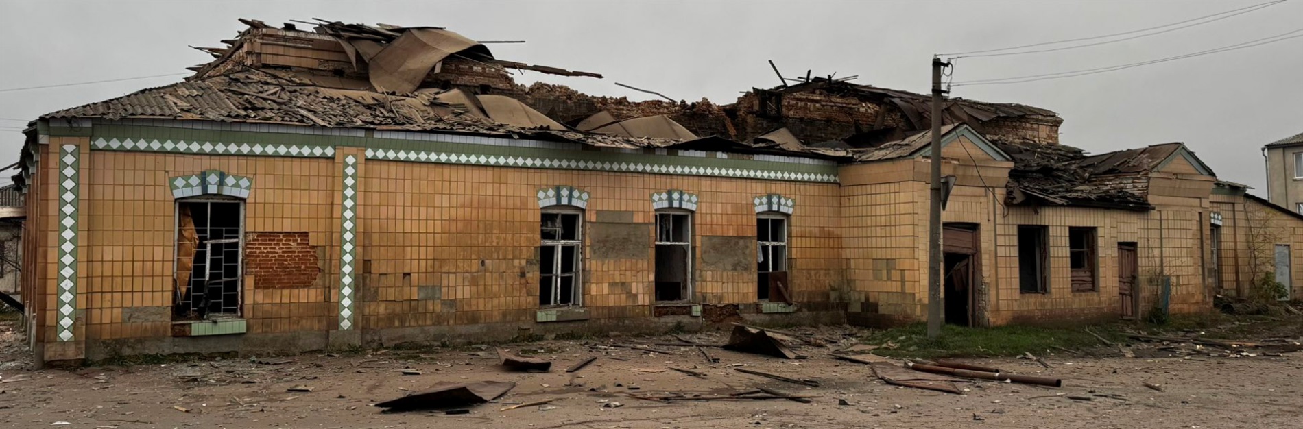 Росіяни 31 раз вдарили по Чернігівщині за добу: 76 вибухів, пошкоджені будинки та адмінспоруди