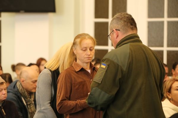 У Чернігові рідним полеглих воїнів із Менщини передали державні нагороди