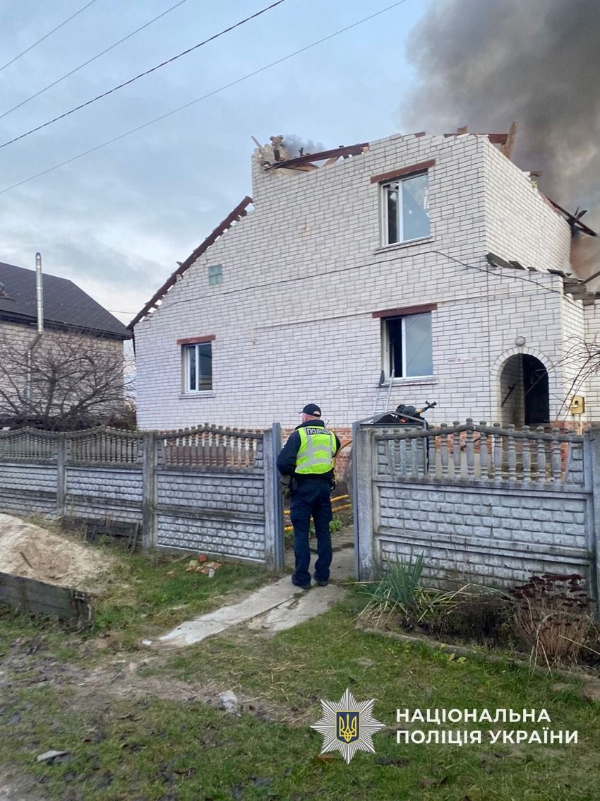 Ворог знову б’є по Чернігівщині: понад сотня вибухів, у Менській громаді пошкоджено будинок і авто