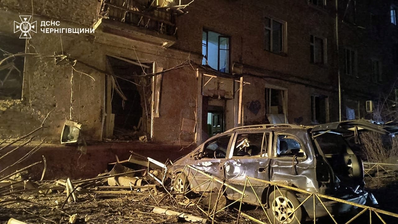 У Чернігівській області — нові атаки: постраждали семеро цивільних, пошкоджені будинки та установи
