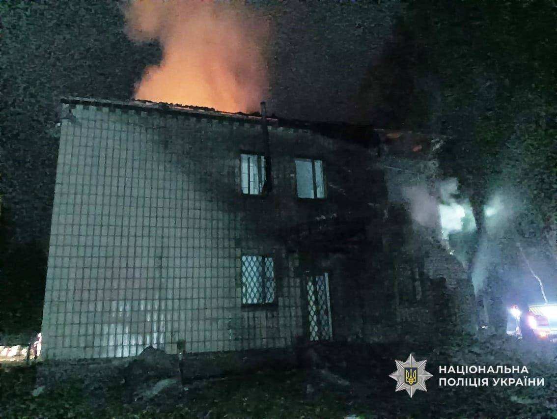 На Чернігівщині нічні атаки БпЛА спричинили пожежі на фермі, промисловому об’єкті та старостаті