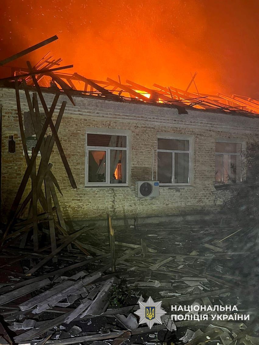 У Ніжинському районі ворожий дрон зруйнував адмінбудівлю лісгоспу та поранив цивільного