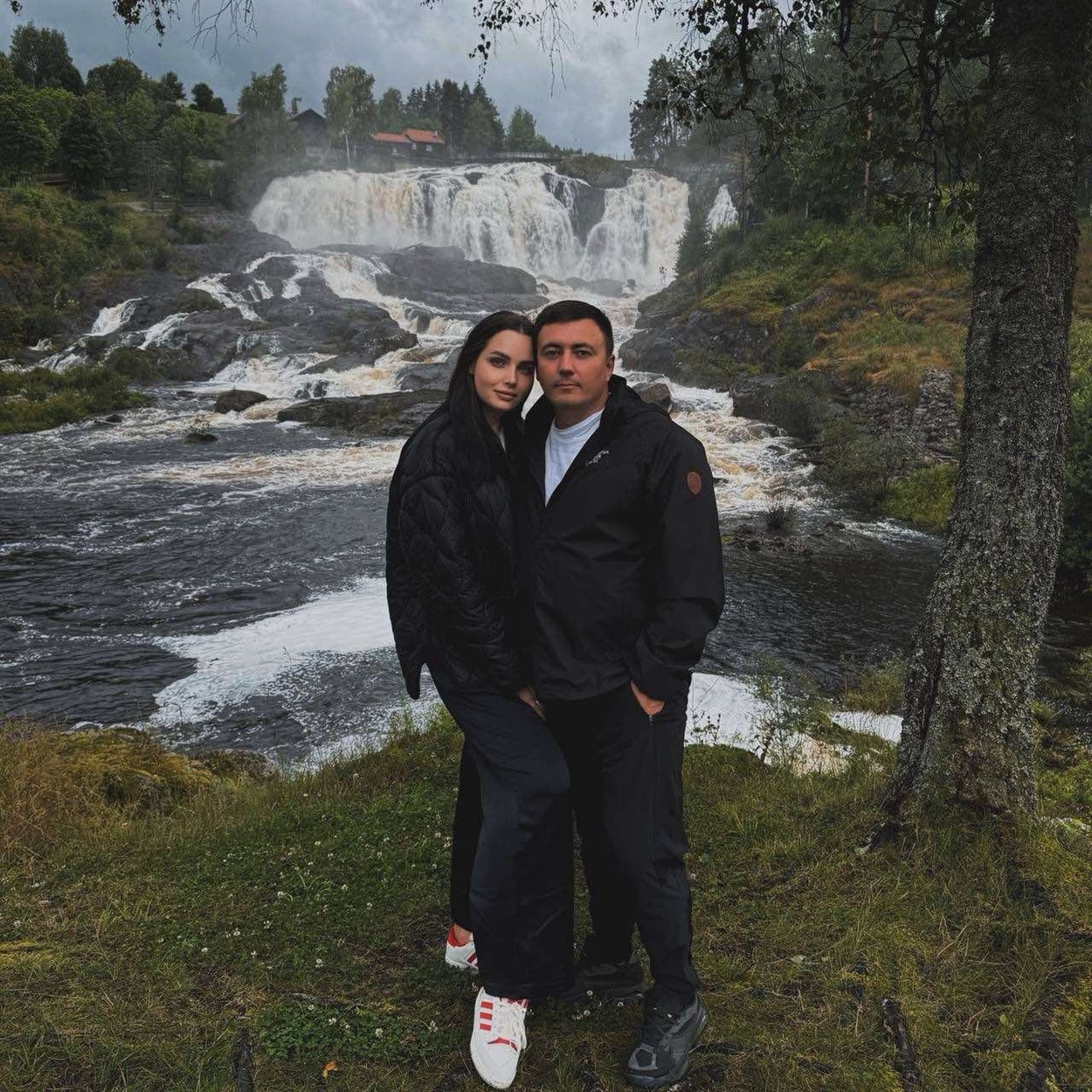 Подружжя Роман і Дарина