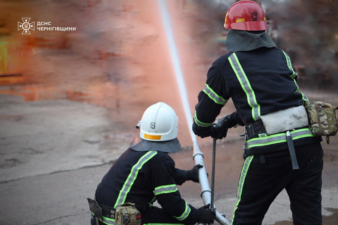 Масована атака по Чернігівщині: 78 вибухів за добу, удари по Чернігову та прикордонню