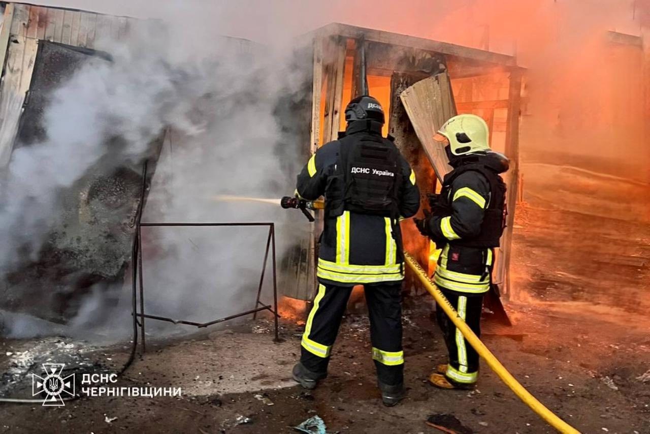 Чернігівщина зустріла Різдво під обстрілами: двоє загиблих та численні руйнування