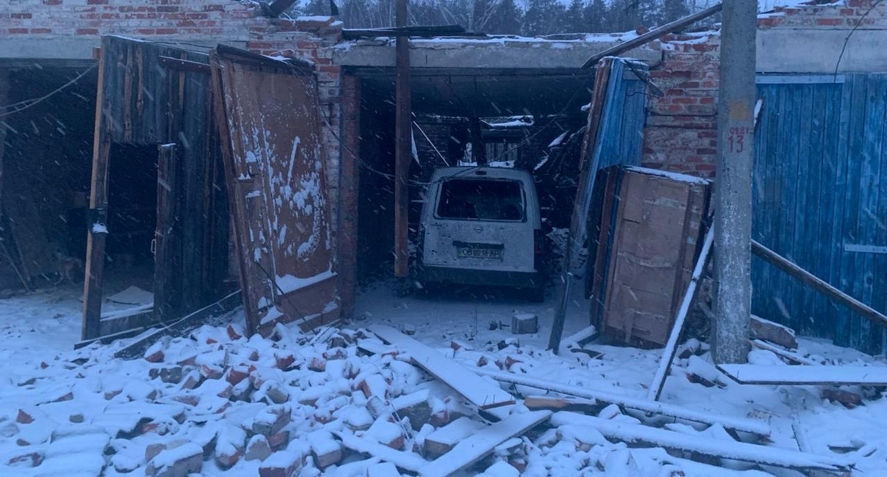 За добу на Чернігівщині — 50 вибухів: пошкоджені лікарня, будинки й інфраструктура